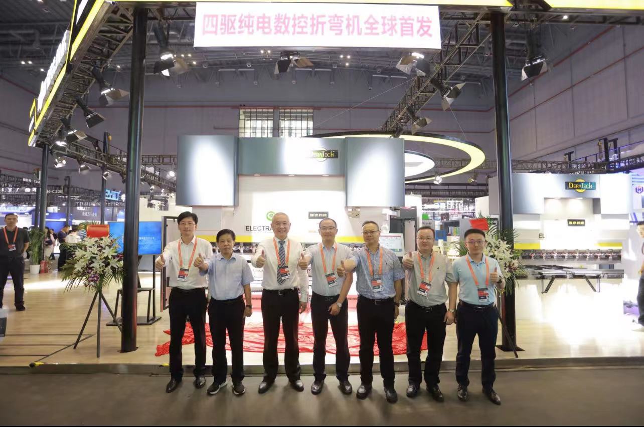 瑞鐵出席2023年上海工博會，首發(fā)四驅(qū)純電伺服數(shù)控折彎機(jī)